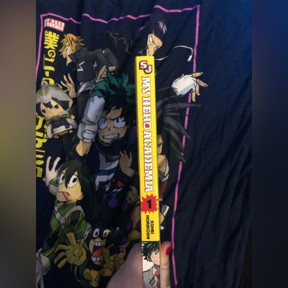 NEW-My Hero Academia volume one manga, AND My Hero Academia Shirt - Picture 3 of 6